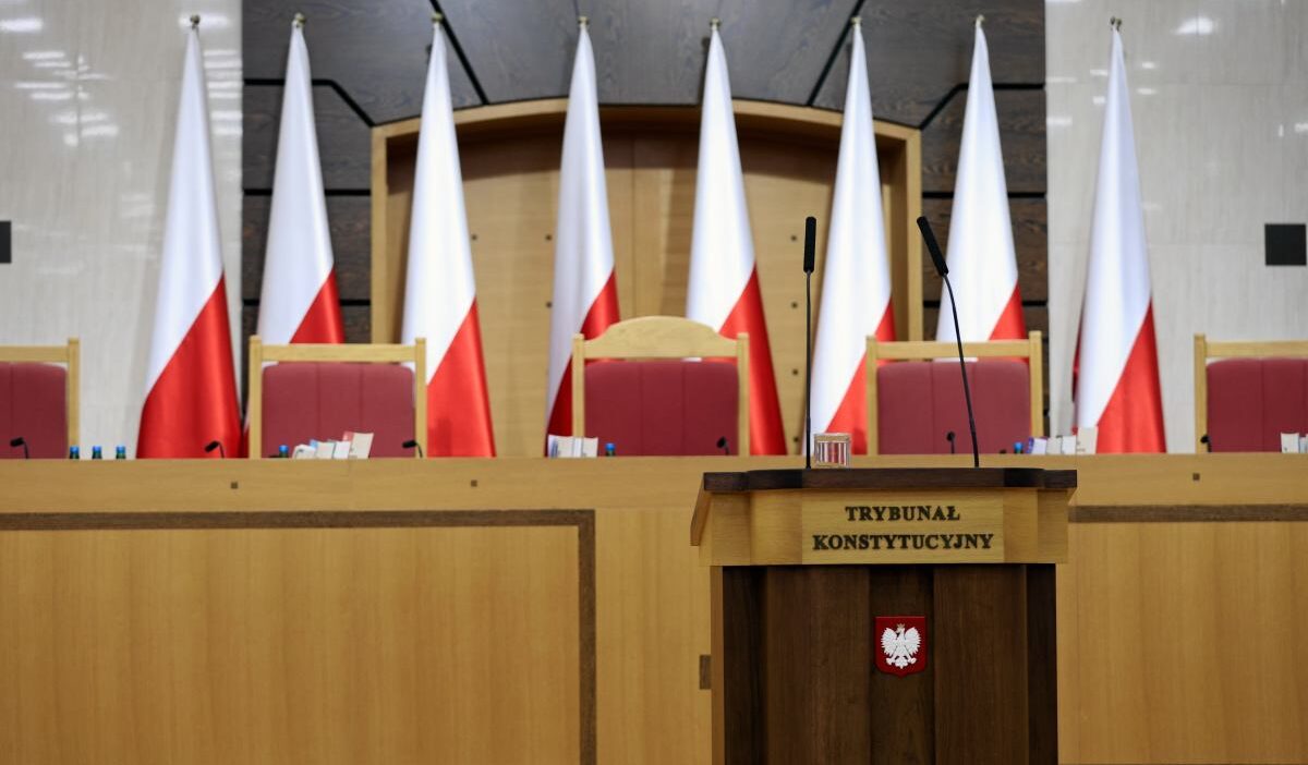 Polonya anayasa mahkemesi hakimleri yemin edecek baskanlik tepkisi bekleniyor 60040
