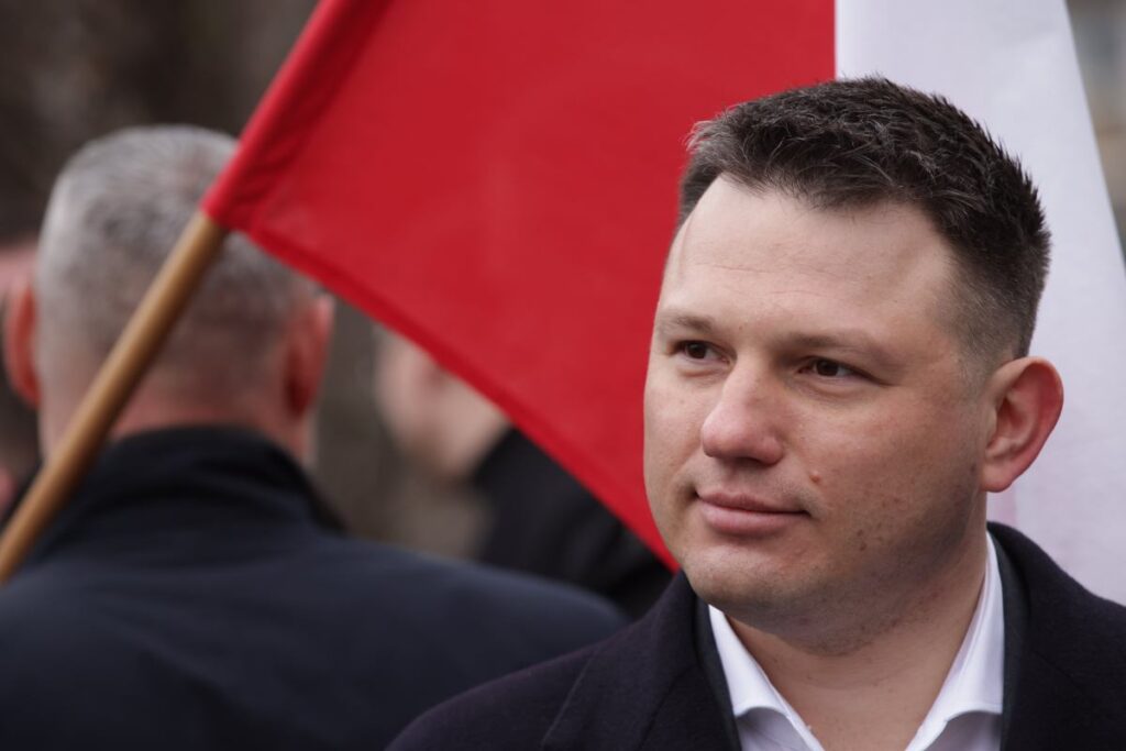 polonya anayasa mahkemesi hakimleri yemin etti cumhurbaskanligi i tiraz etti 60222