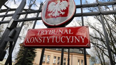 Polonya anayasa mahkemesi krizinde sorumluluk arayislari 62419