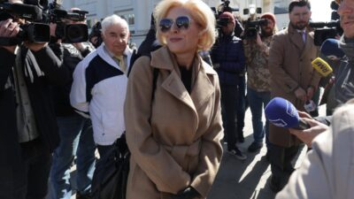 Polonya anayasa mahkemesi nde gorev baslamayan hakimler ve baskanlik vetosunun yaratigi belirsizlik 59630