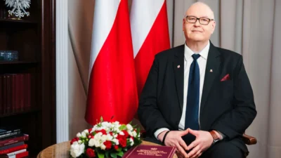 Polonya anayasa mahkemesi nde hukuki surec baslatildi baskan hakimleri sucladi 63531