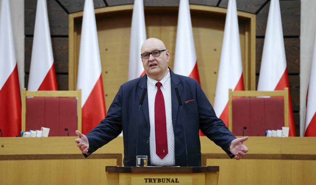 Polonya anayasa mahkemesi nde yemin krizi baskan ve parlamento arasinda anayasal catisma 60216