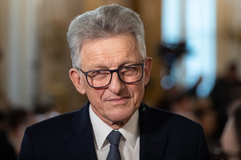 polonya anayasa mahkemesi nden krs uye secimlerine i liskin karar 62820