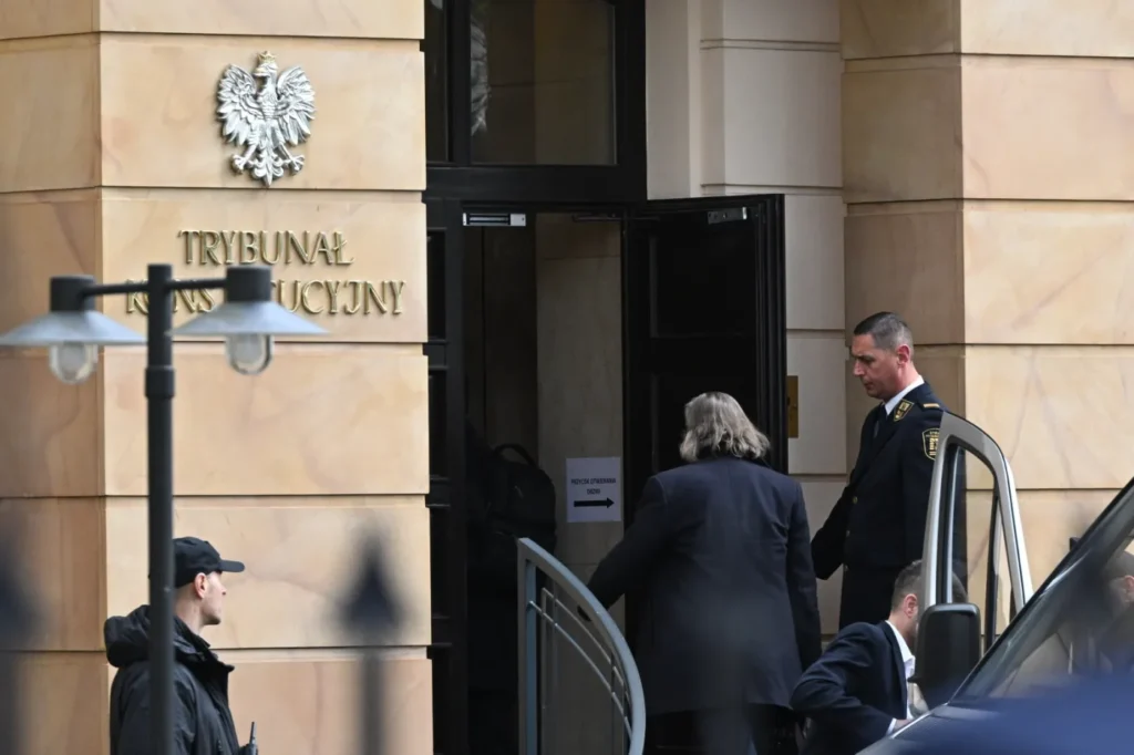 polonya anayasa mahkemesi ne yeni uyeler yemin etti gerilim tirmaniyor 60195