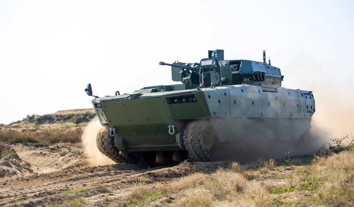 Polonya avrupa birligi fonlarindan savunma harcamalari i cin zamanla yarisiyor 64291