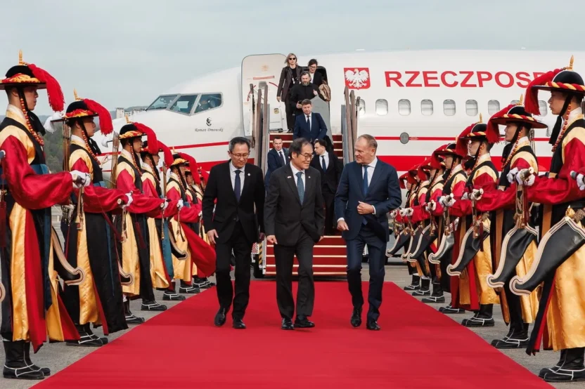 Polonya basbakani tusk guney kore ve japonya ziyaretlerine basladi 61043