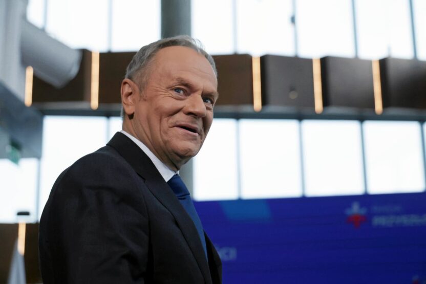 Polonya basbakani tusk macaristan secimleri avrupa da demokrasiye umut verdi 65970