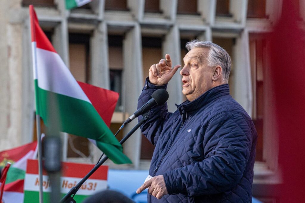 polonya basbakani tusk orb n in varsova da basarisiz olmasi budapeste de varsova nin yukselisine yol acabilir 60419