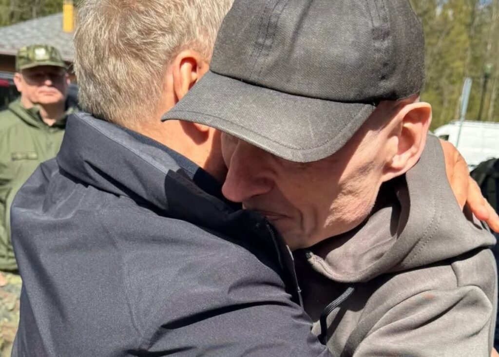 polonya belarus sinirinda tutuklu gazeteci poczobut serbest birakildi 67203