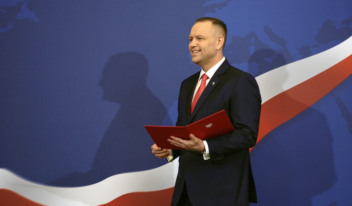 Polonya cumhurbaskani nawrocki nin anayasa mahkemesi uyeligi atamalari tartisma yaratti 57783