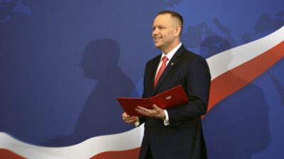 Polonya cumhurbaskani nawrocki nin anayasa mahkemesi uyeligi atamalari tartisma yaratti 57783