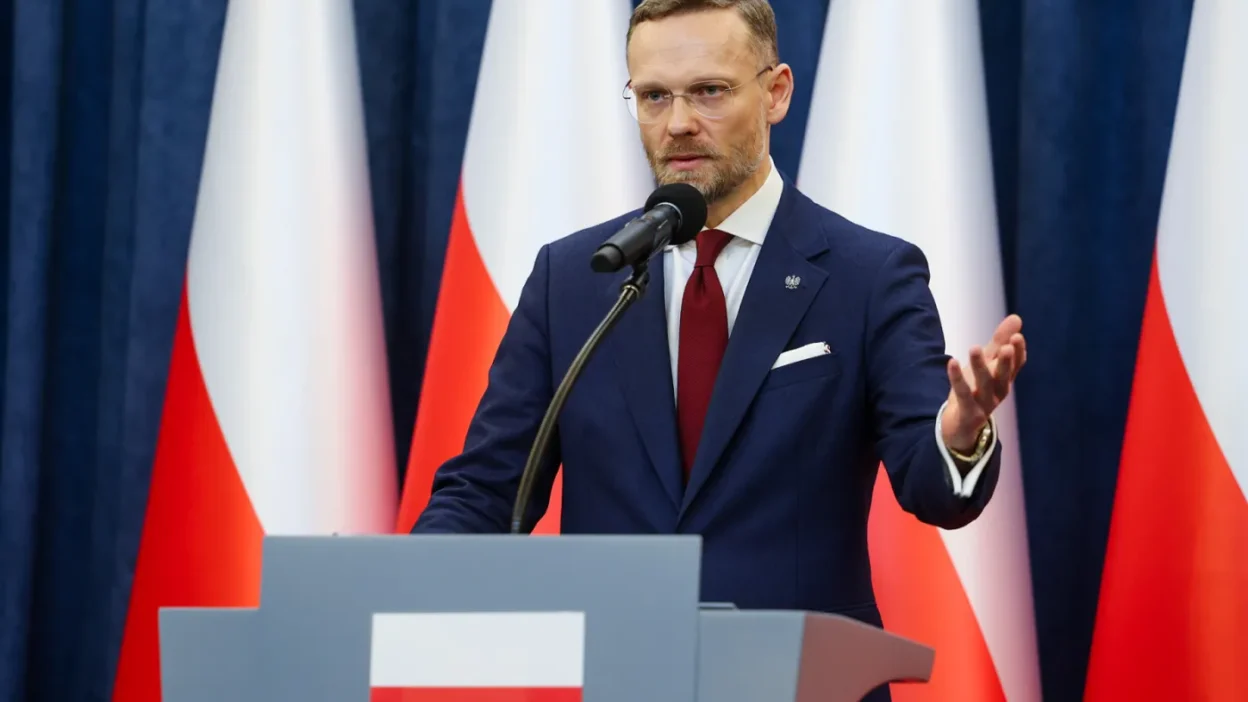 Polonya cumhurbaskanligi yetkilileri savciliga cagrildi anayasa mahkemesi hakimlerine i liskin sorusturma hizlaniyor 67499