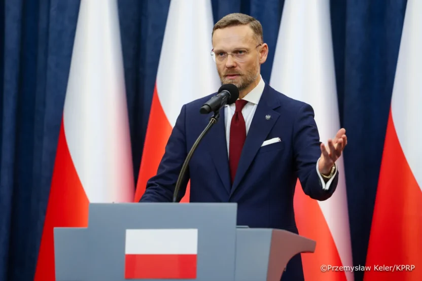 Polonya cumhurbaskanligi yetkilileri savciliga cagrildi anayasa mahkemesi hakimlerine i liskin sorusturma hizlaniyor 67499