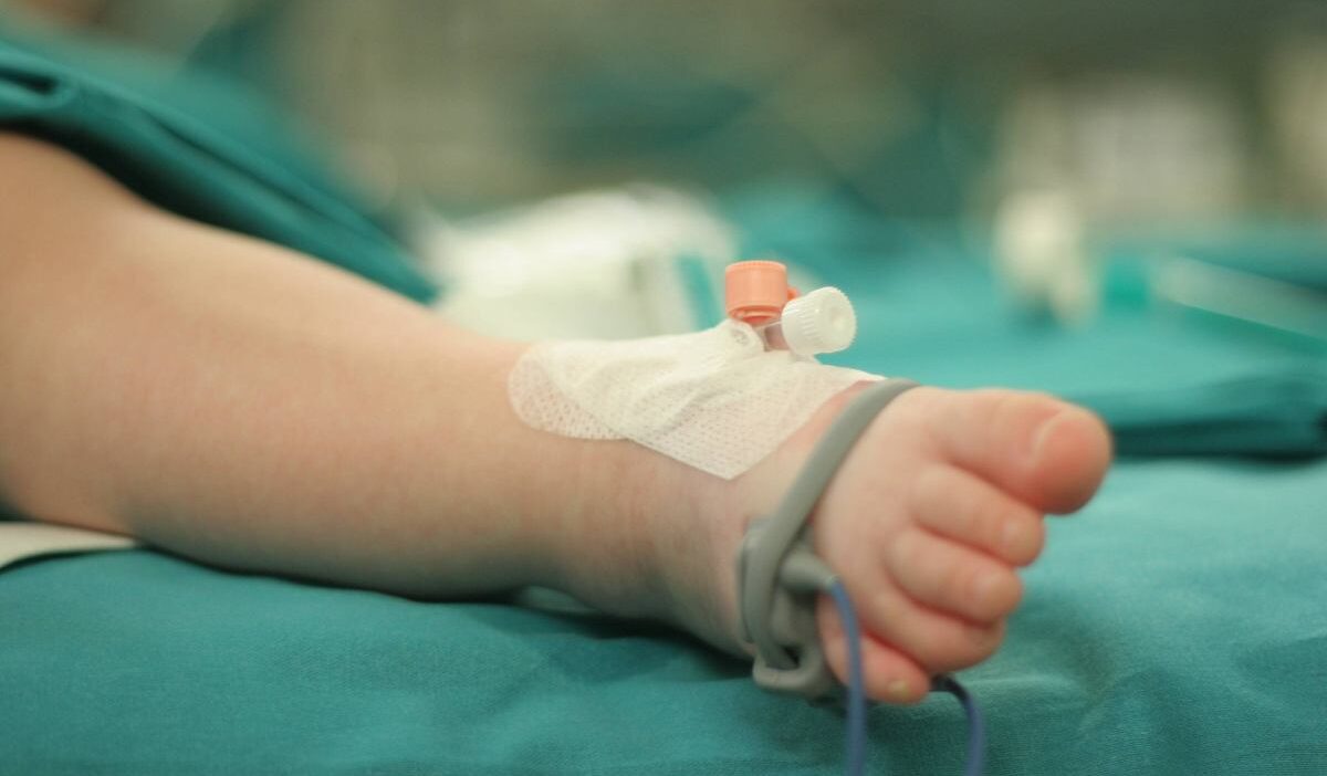 Polonya'da 5 aylık bebek şüpheli yaralanmalarla hastaneye kaldırıldı, 3 kişi gözaltında 1 Polonya da 5 aylik bebek supheli yaralanmalarla hastaneye kaldirildi 3 kisi gozaltinda 58719