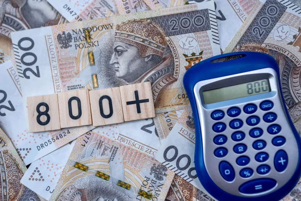 polonya da 800 z oty cocuk yardimi basvurulari otomatik hale geliyor 63832