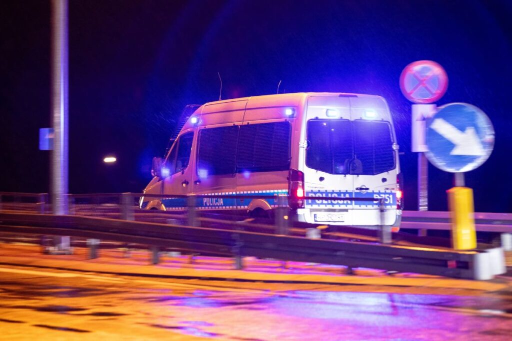 polonya da a2 otoyolunda tir kazasi 1 olu 3 yarali 63650