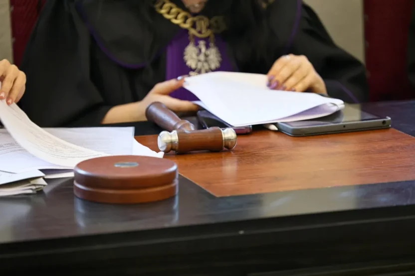 Polonya da ab fonu dolandiriciligi davasi son i ddianame mahkemeye sunuldu 60473