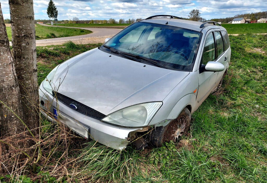 Polonya da alkollu surucu kaza yapti gozaltina alindi 67436