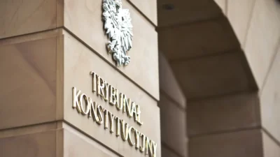 Polonya da anayasa mahkemesi hakimleri hakkinda sorusturma baslatildi 65306