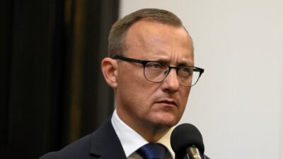 Polonya da anayasa mahkemesi hakimlerinin yemin krizi 65216