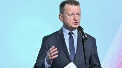 Polonya da anayasa mahkemesi hakimlerinin yemin toreni tartismaya yol acti 60204