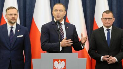 Polonya'da anayasa mahkemesi krizi: cumhurbaşkanı tk'ya başvuracak 4 Polonya da anayasa mahkemesi krizi cumhurbaskani tk ya basvuracak 60227