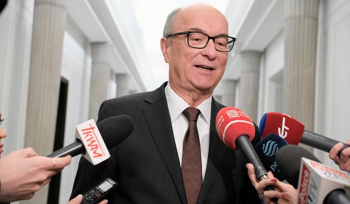 Polonya da anayasa mahkemesi krizi derinlesiyor cumhurbaskani nin i tirazi ve parlamento nun kararliligi 64037