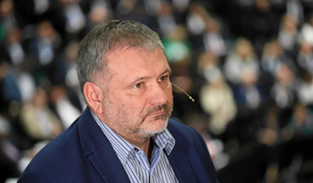 Polonya'da anayasa mahkemesi üyeleri yemin krizi 1 Polonya da anayasa mahkemesi uyeleri yemin krizi 57832