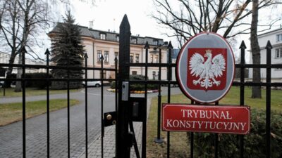 Polonya da anayasa mahkemesi uyeligi krizi cumhurbaskani yeminleri kismen yapti 58431