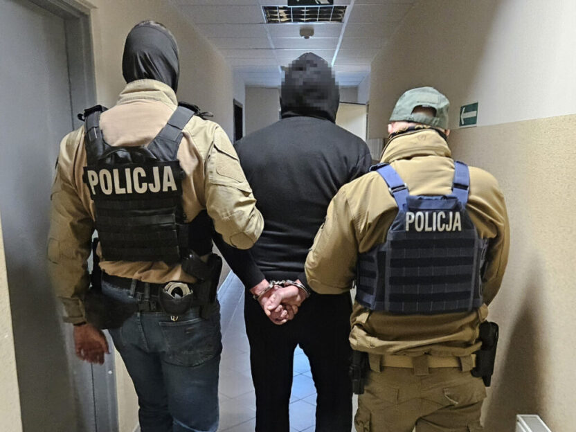 Polonya da aranan supheli kontrteror operasyonuyla yakalandi 63579