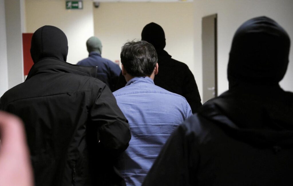 polonya da avukat ve i s adamlarina dolandiricilik ve kara para aklama operasyonu 63019