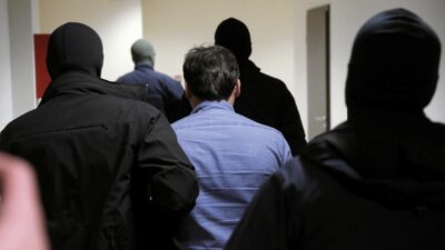 Polonya da avukat ve i s adamlarina dolandiricilik ve kara para aklama operasyonu 63019