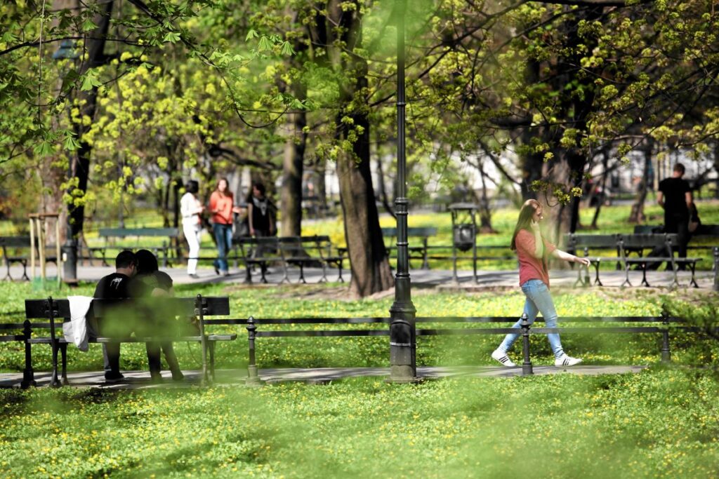 polonya da bahar geldi yagislar ardindan soguk hava uyarisi 61618