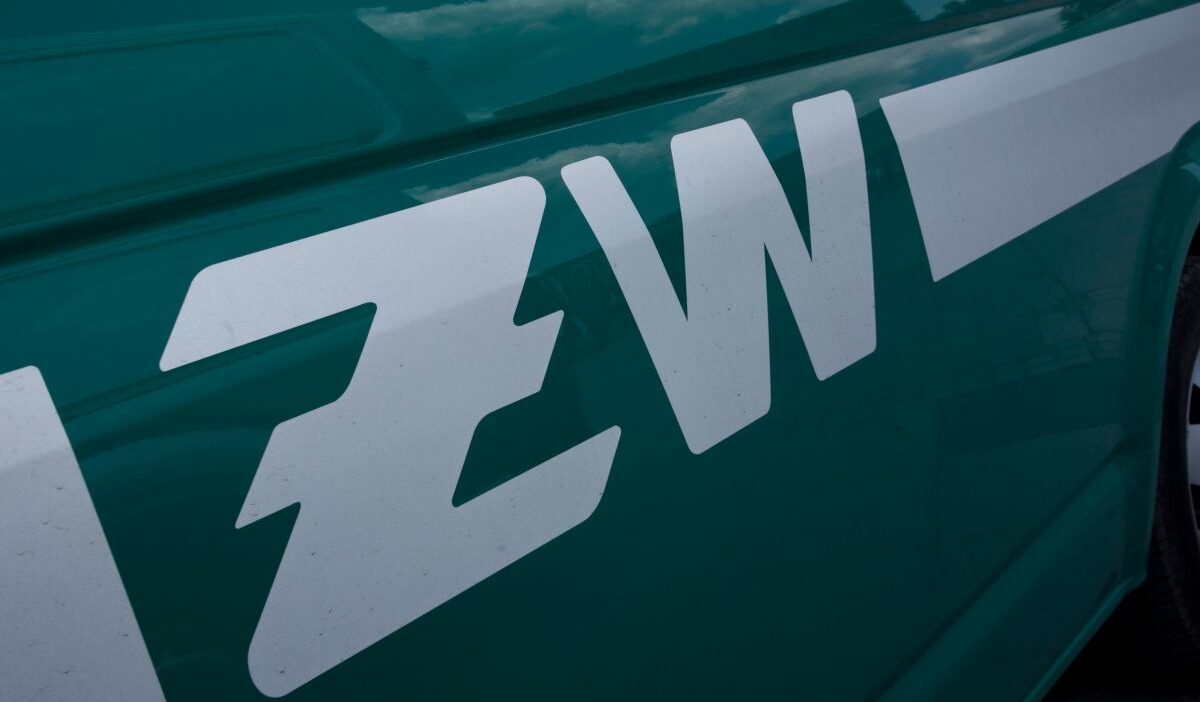 Polonya'da bahçede raket parçası bulundu: rus i̇ha'lara karşı kullanıldığı i̇ddiası 1 Polonya da bahcede raket parcasi bulundu rus i ha lara karsi kullanildigi i ddiasi 60488