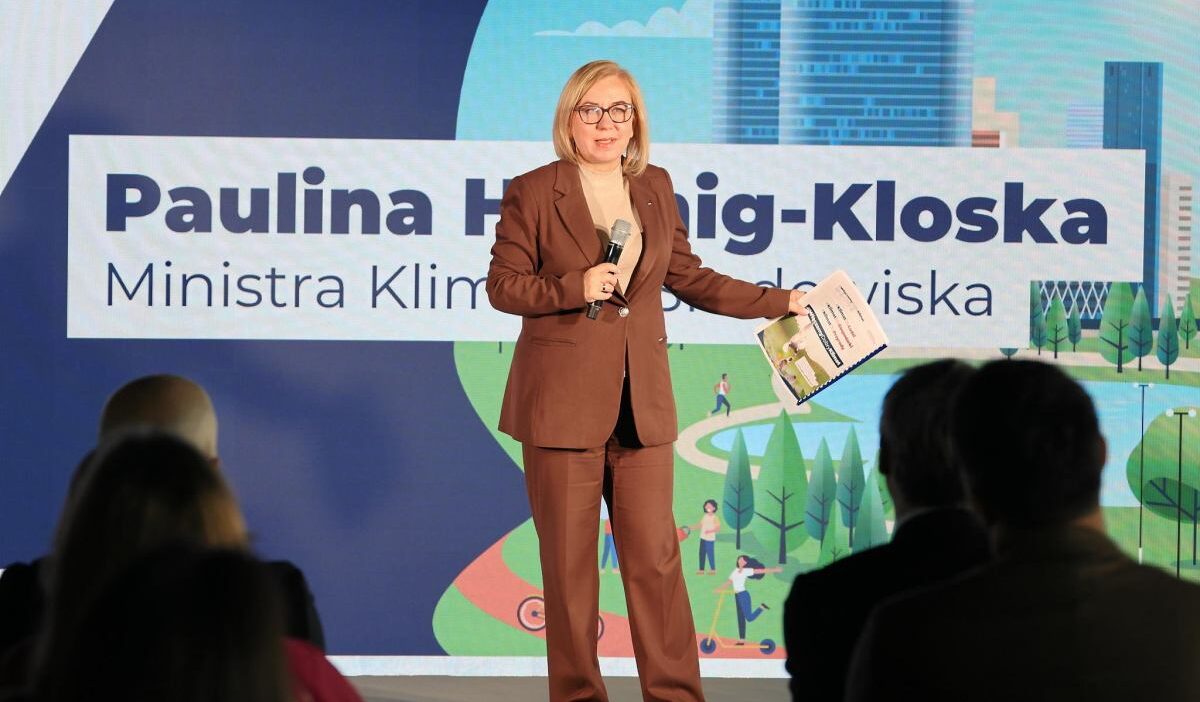 Polonya da bakan guvensizlik oylamasiyla siyasi kriz derinlesiyor 63889