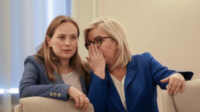 Polonya da bakan hennig kloska ya guvensizlik oylamasi gorusmeleri koalisyonda gerginlik yaratiyor 66400