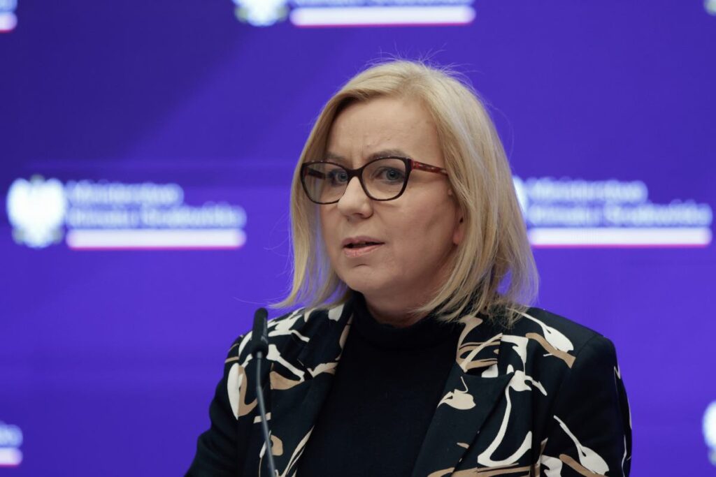 polonya da bakan hennig kloska ya guvensizlik oylamasi tartismalari alevlendirdi 67296