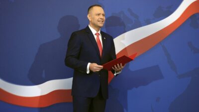 Polonya da baskanlik sistemi tartismasi halkin yuzde 47 7 si karsi 66825