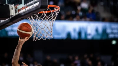 Polonya da basketbol macina giriste taraftarlara uygulanan kisitlamalara ombudsman mudahalesi 63751