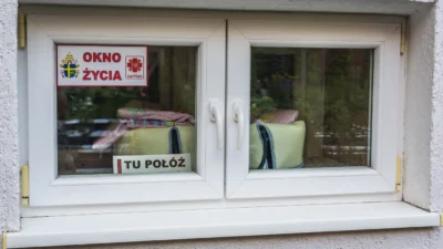 Polonya da bebek terk edildi anne bulundu hukuki surec basladi 65596