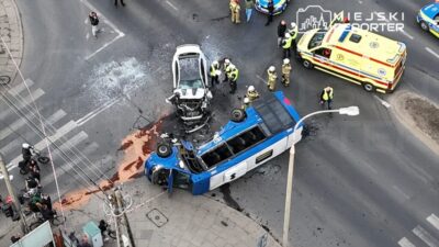 Polonya da bmw ile otobus carpismasi bir yolcu agir yaralandi sorusturma baslatildi 60402