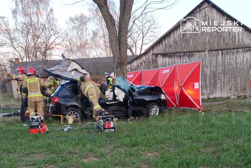 Polonya da bmw kazasi surucu agir yaralandi trafik durdu 60901