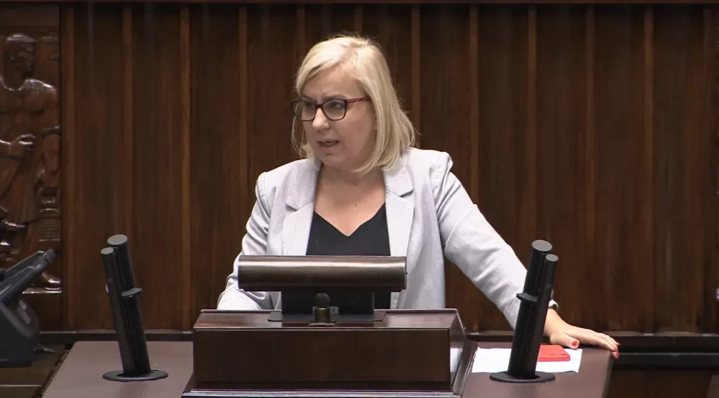 polonya da cevre bakani hennig kloska ya guvensizlik onergesi reddedildi 67326