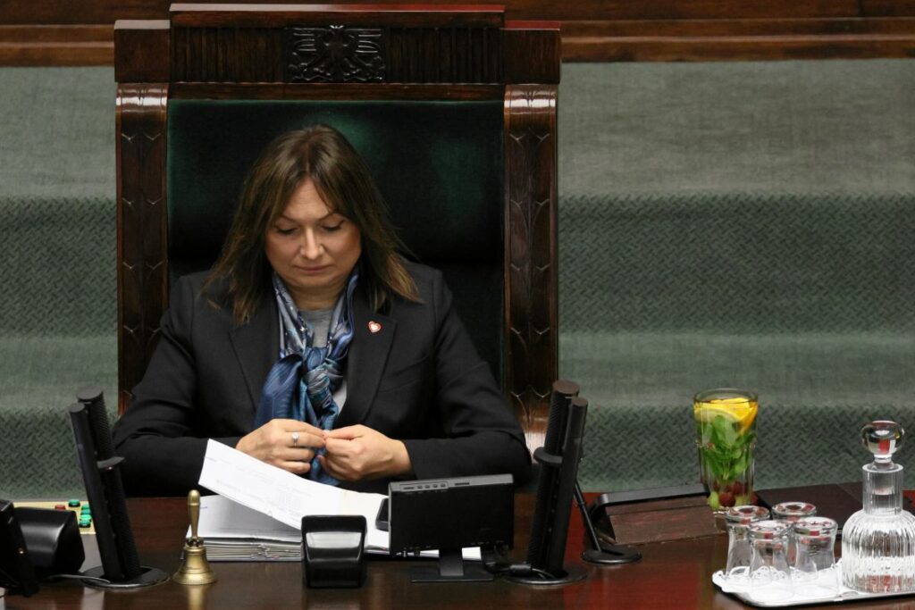 polonya da cinsel i stismar davasi yardim etmeyen kadina hapis siyasi tepkiler 58243