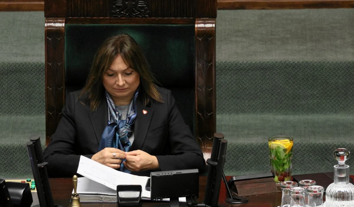 Polonya da cinsel i stismar davasi yardim etmeyen kadina hapis siyasi tepkiler 58243