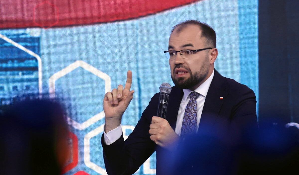 Polonya'da cumhurbaşkanı vetosu aşılamadı, milletvekili szczucki görevden uzaklaştırıldı 1 Polonya da cumhurbaskani vetosu asilamadi milletvekili szczucki gorevden uzaklastirildi 57868