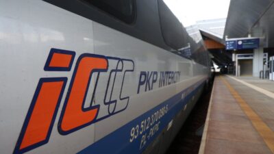 Polonya da demiryolu hattinda ariza tren seferleri otobuslerle saglaniyor 58359