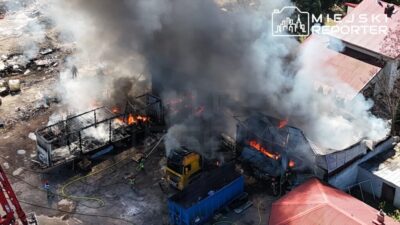 Polonya da depo yangini yakinlardaki binalar tehlikeye girdi 66770