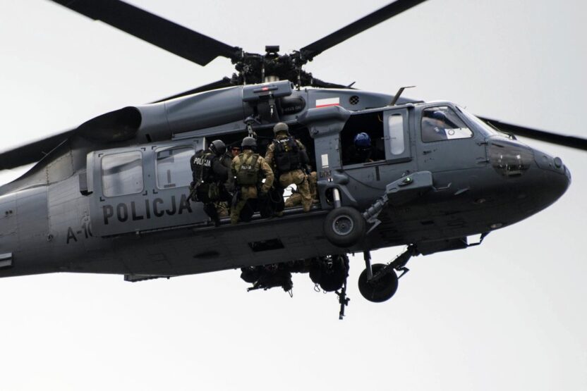 Polonya da ekonomik suclara yonelik operasyon 11 gozalti 59376