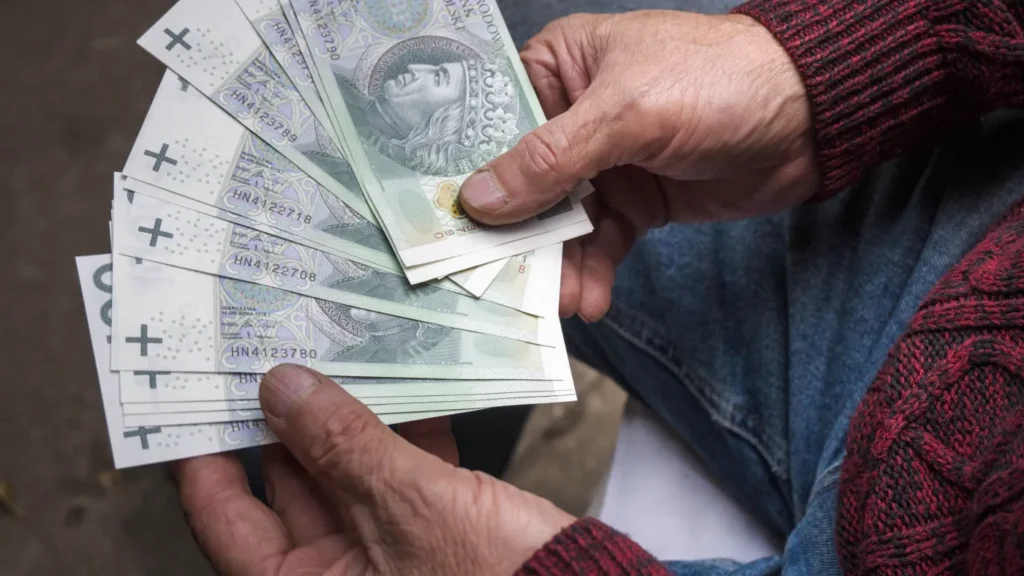 polonya da emeklilere ek destek odemeleri ve yeni oneriler 2026 yili limitleri 66220